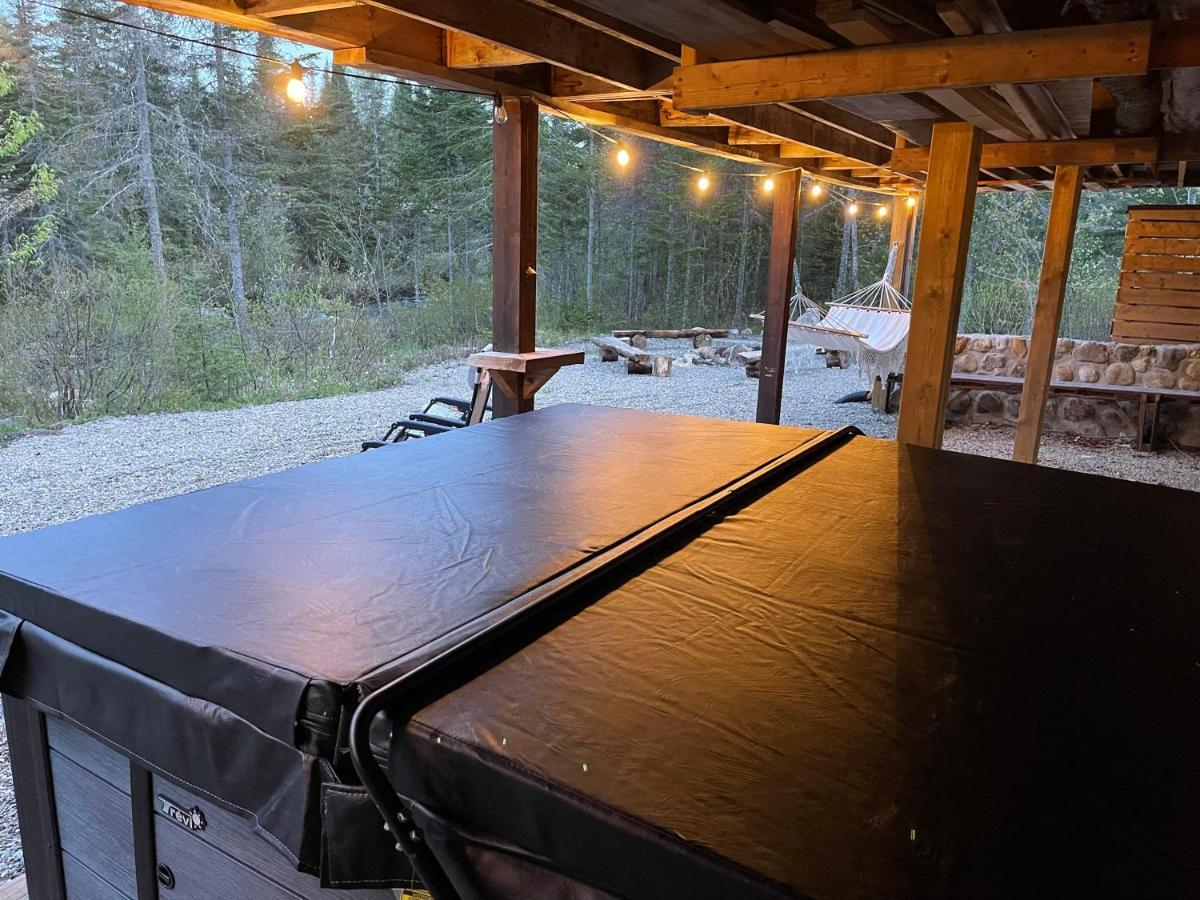 River Rock Retreat Holiday home Notre-Dame-de-la-Merci