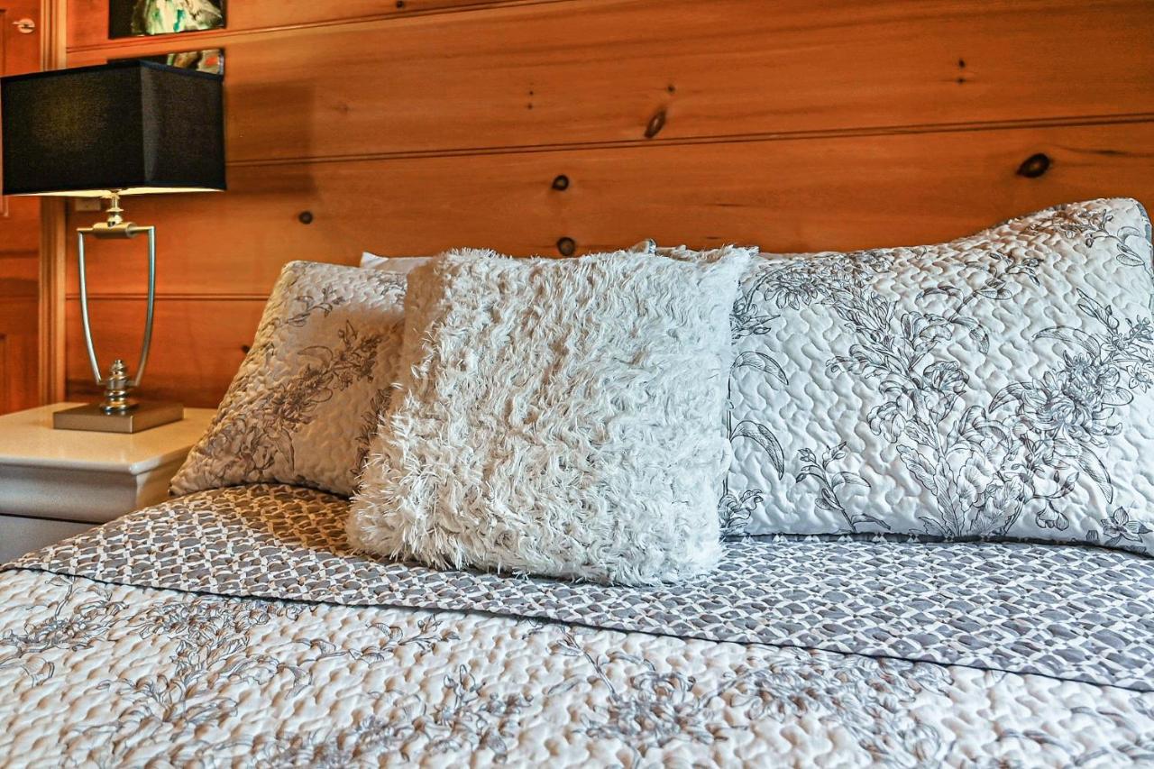 River Rock Retreat Holiday home Notre-Dame-de-la-Merci